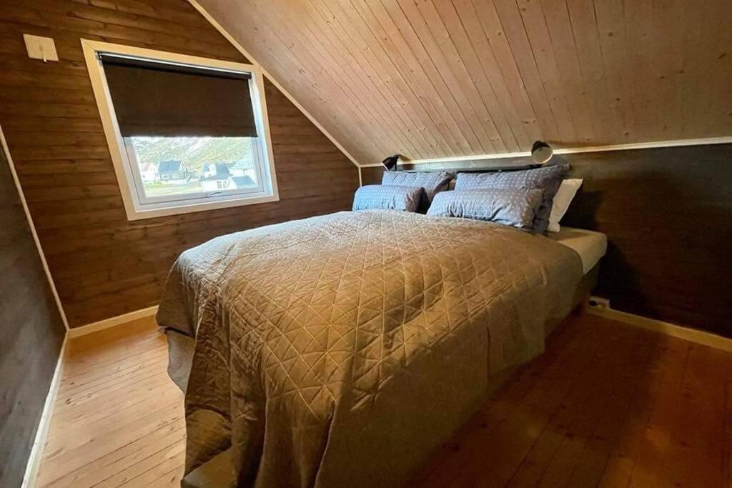Lofoten_beach_eggum Holiday home *